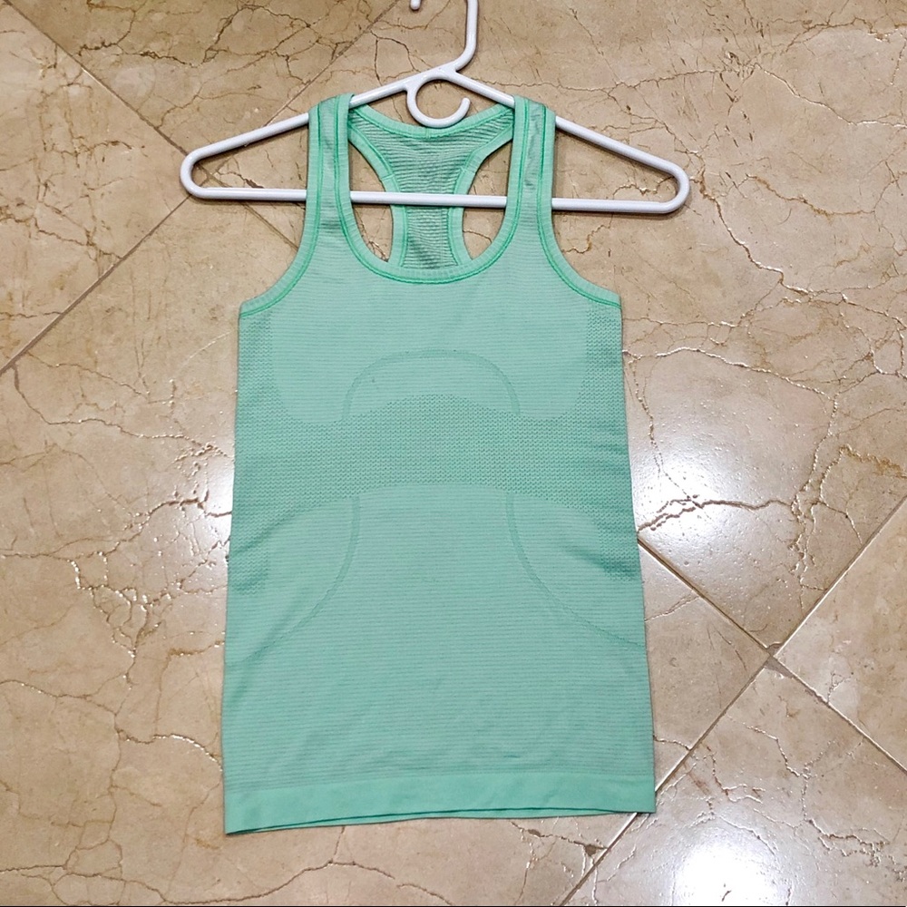 Lululemon tank top